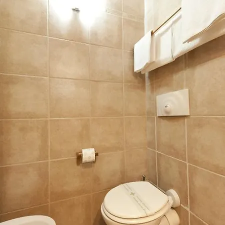 Ubaldi Best House Rom