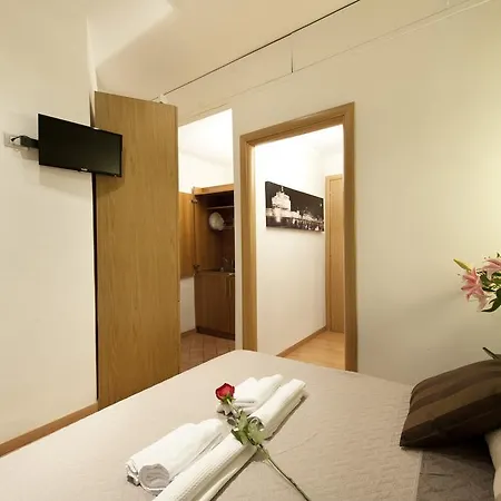 Ubaldi Best House * Rom